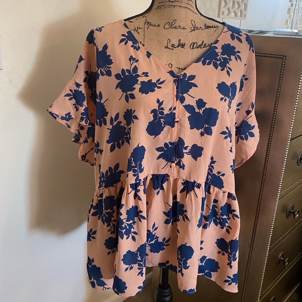 BOBEAU FLORAL TOP